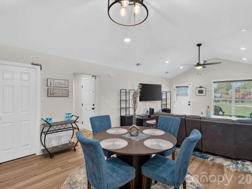 684 Union Cemetery Road, Concord, NC 28027.  MLS# CAR4403561, YatesRealty ID 39941. Kitchen/Dining Area