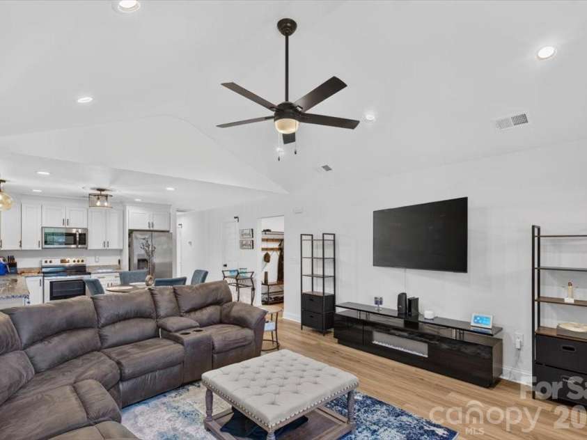 684 Union Cemetery Road, Concord, NC 28027.  MLS# CAR4403561, YatesRealty ID 39941. Living room