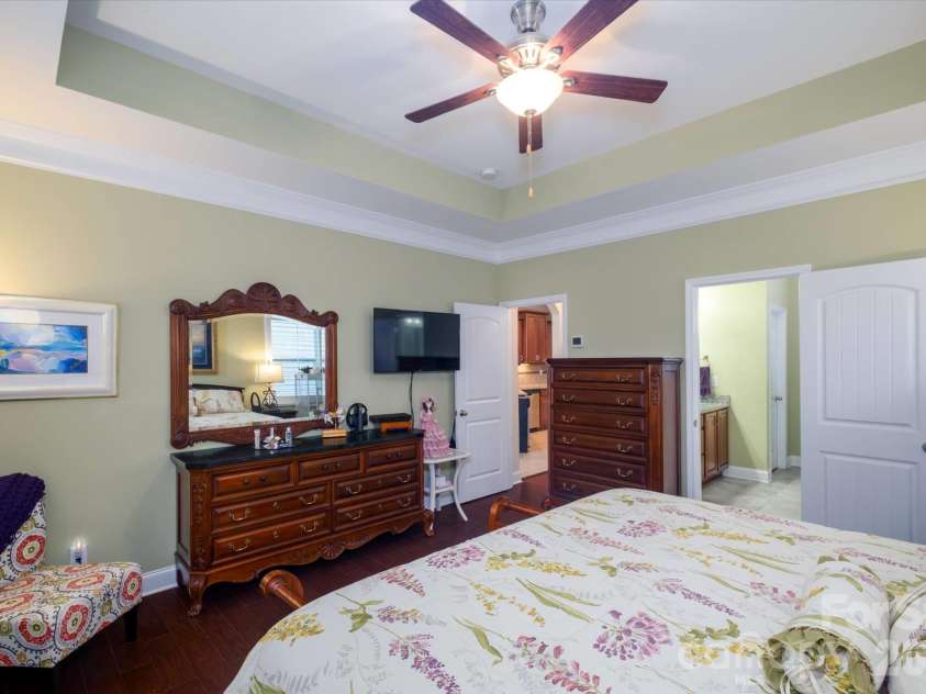4804 Star Hill Lane, Charlotte, NC 28214.  MLS# CAR4403780, YatesRealty ID 39943. 