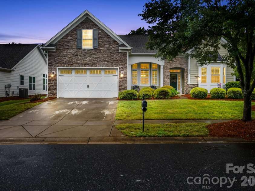 4804 Star Hill Lane, Charlotte, NC 28214.  MLS# CAR4403780, YatesRealty ID 39943. 