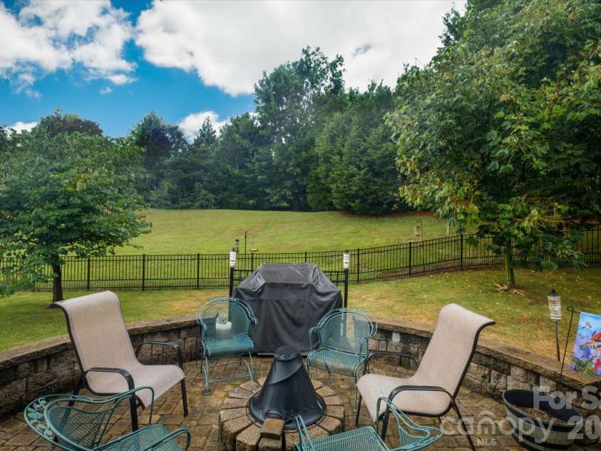 4804 Star Hill Lane, Charlotte, NC 28214.  MLS# CAR4403780, YatesRealty ID 39943. 