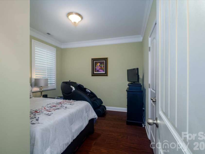 4804 Star Hill Lane, Charlotte, NC 28214.  MLS# CAR4403780, YatesRealty ID 39943. 