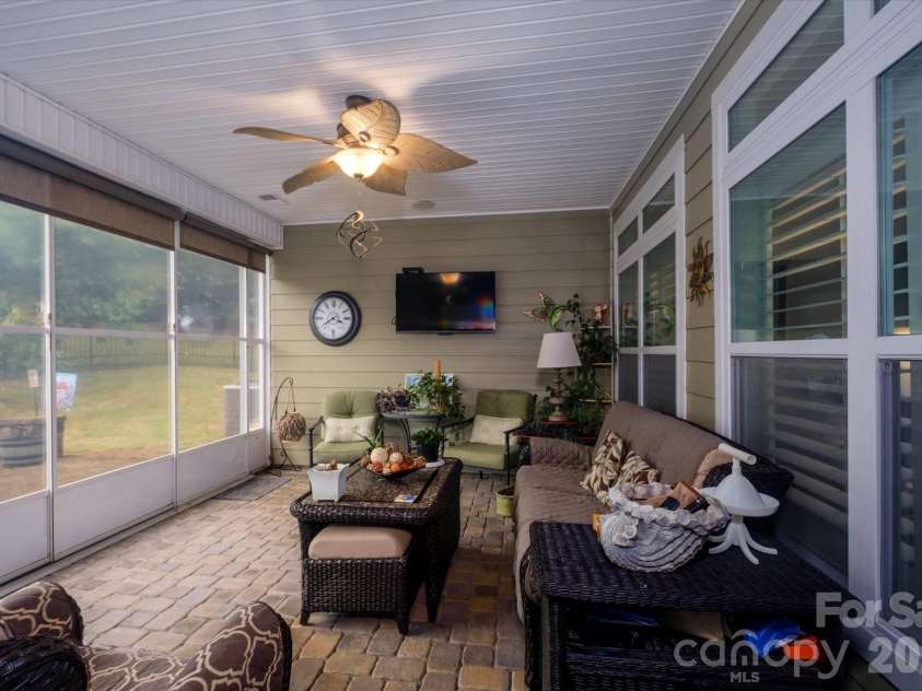 4804 Star Hill Lane, Charlotte, NC 28214.  MLS# CAR4403780, YatesRealty ID 39943. 