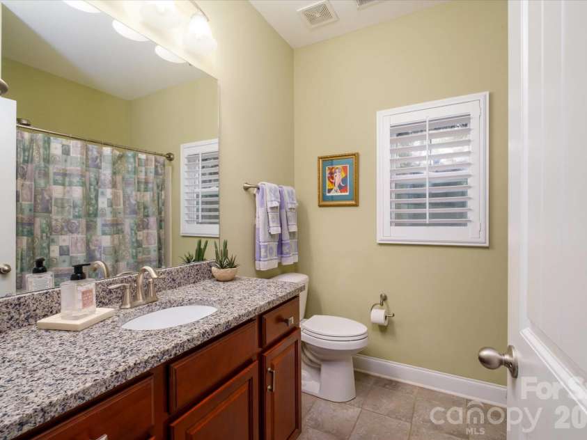 4804 Star Hill Lane, Charlotte, NC 28214.  MLS# CAR4403780, YatesRealty ID 39943. 