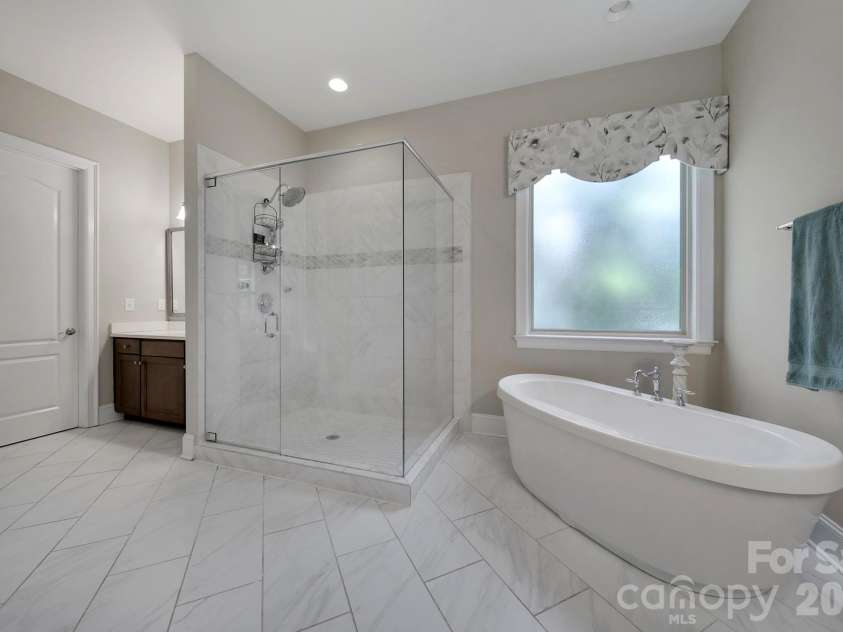 105 Highclere Drive, Waxhaw, NC 28173.  MLS# CAR4399731, YatesRealty ID 39946. 