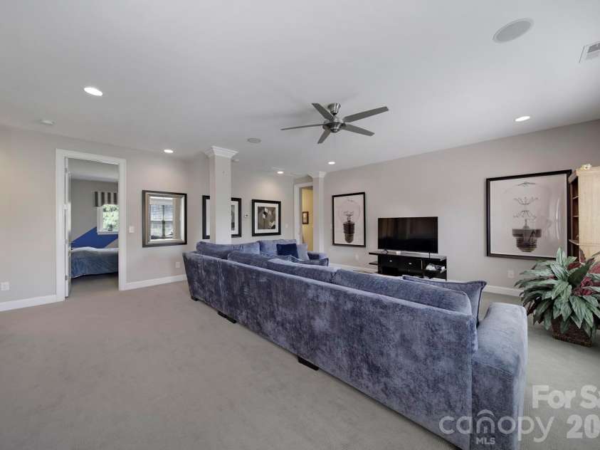 105 Highclere Drive, Waxhaw, NC 28173.  MLS# CAR4399731, YatesRealty ID 39946. 