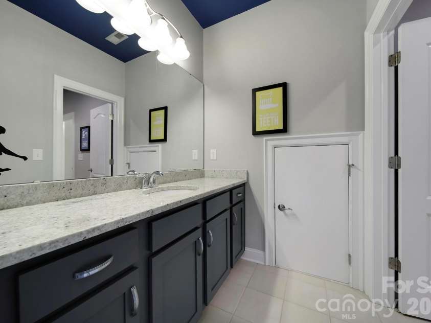 105 Highclere Drive, Waxhaw, NC 28173.  MLS# CAR4399731, YatesRealty ID 39946. 