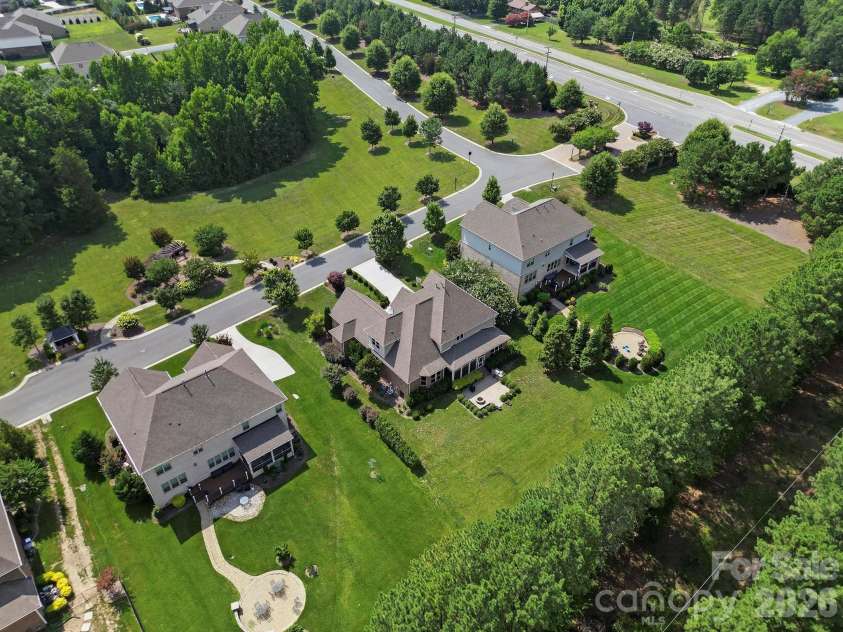 105 Highclere Drive, Waxhaw, NC 28173.  MLS# CAR4399731, YatesRealty ID 39946. 