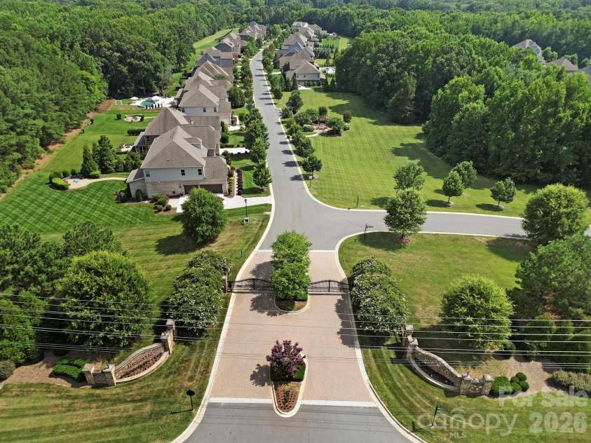 105 Highclere Drive, Waxhaw, NC 28173.  MLS# CAR4399731, YatesRealty ID 39946. 