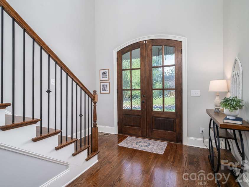 708 Players Ridge Road, Hickory, NC 28601.  MLS# CAR4405752, YatesRealty ID 39947. 