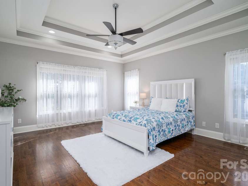 708 Players Ridge Road, Hickory, NC 28601.  MLS# CAR4405752, YatesRealty ID 39947. 