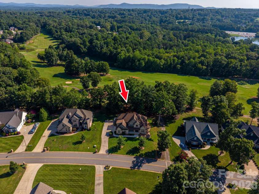 708 Players Ridge Road, Hickory, NC 28601.  MLS# CAR4405752, YatesRealty ID 39947. 