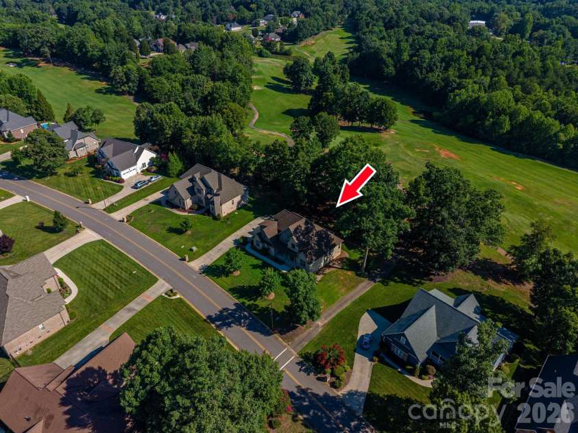 708 Players Ridge Road, Hickory, NC 28601.  MLS# CAR4405752, YatesRealty ID 39947. 
