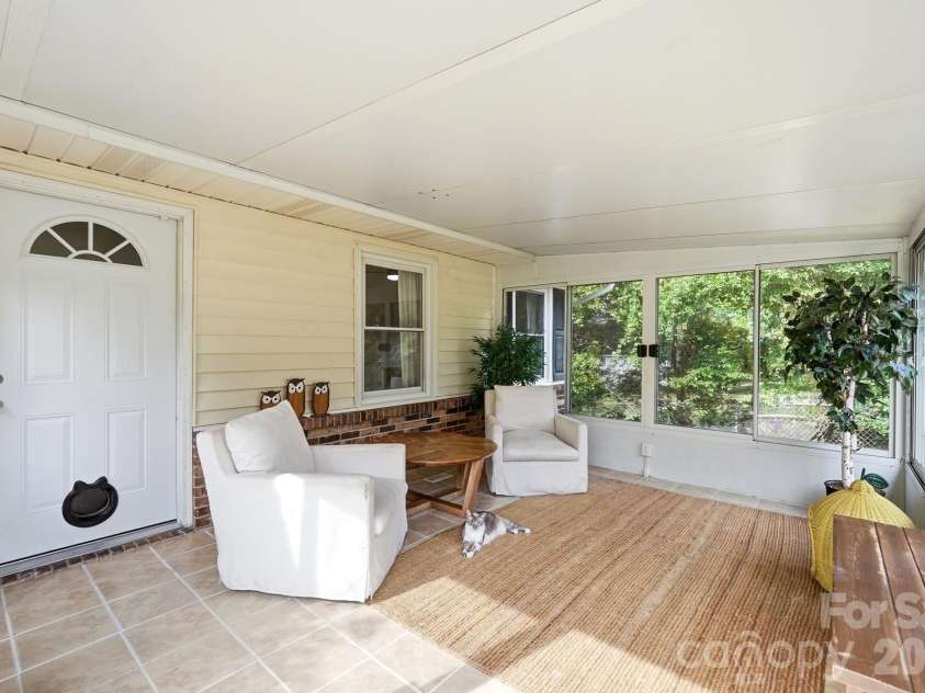 605 Powerline Avenue, Belmont, NC 28012.  MLS# CAR4406622, YatesRealty ID 39948. 