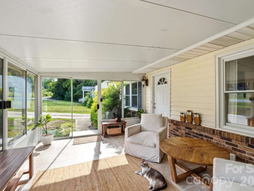 605 Powerline Avenue, Belmont, NC 28012.  MLS# CAR4406622, YatesRealty ID 39948. 