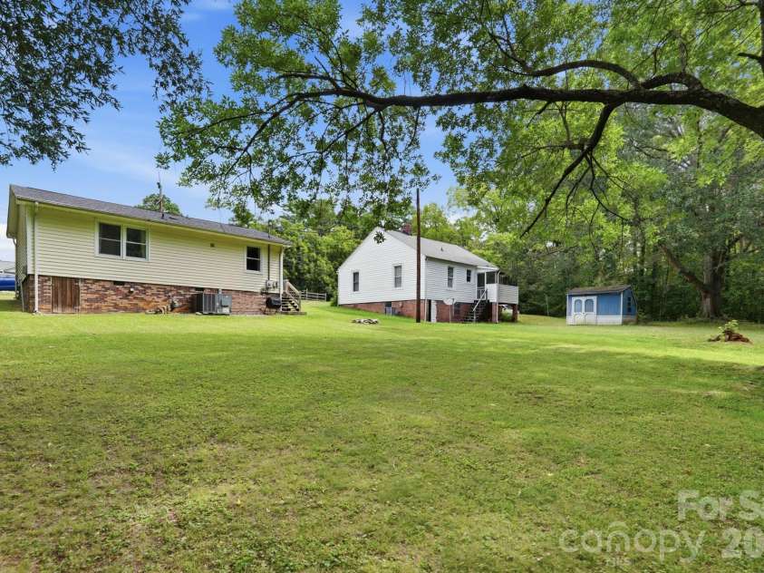 605 Powerline Avenue, Belmont, NC 28012.  MLS# CAR4406622, YatesRealty ID 39948. 