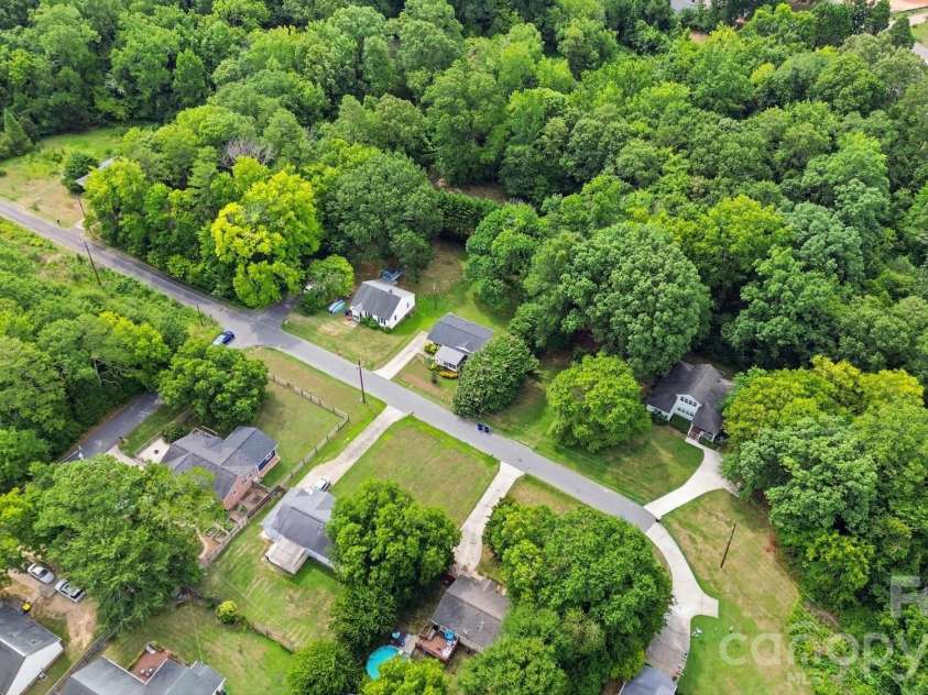 605 Powerline Avenue, Belmont, NC 28012.  MLS# CAR4406622, YatesRealty ID 39948. 