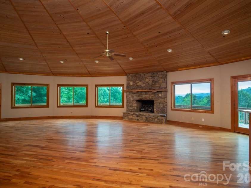 417 Quiet Forest Lane, Sylva, NC 28779.  MLS# CAR4361763, YatesRealty ID 39949. 
