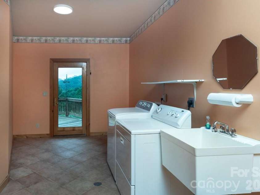 417 Quiet Forest Lane, Sylva, NC 28779.  MLS# CAR4361763, YatesRealty ID 39949. 