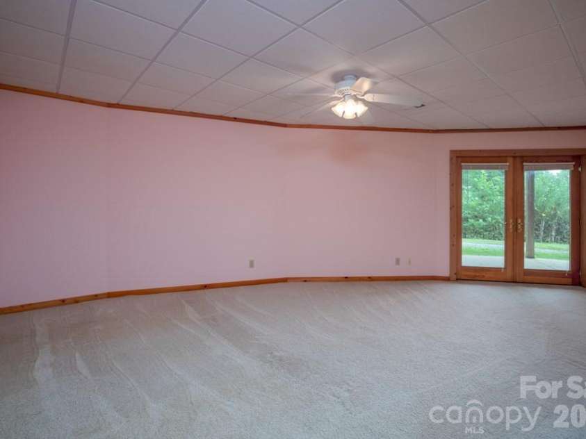 417 Quiet Forest Lane, Sylva, NC 28779.  MLS# CAR4361763, YatesRealty ID 39949. 