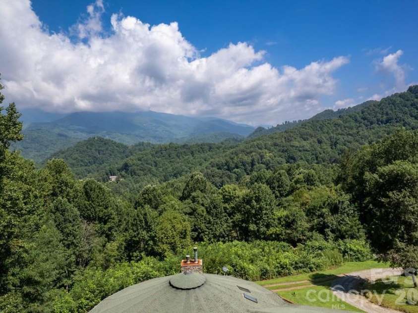 417 Quiet Forest Lane, Sylva, NC 28779.  MLS# CAR4361763, YatesRealty ID 39949. 