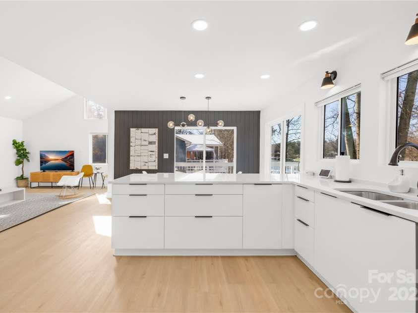 126 Abbey Lane, Mount Gilead, NC 27306.  MLS# CAR4216588, YatesRealty ID 3995. 