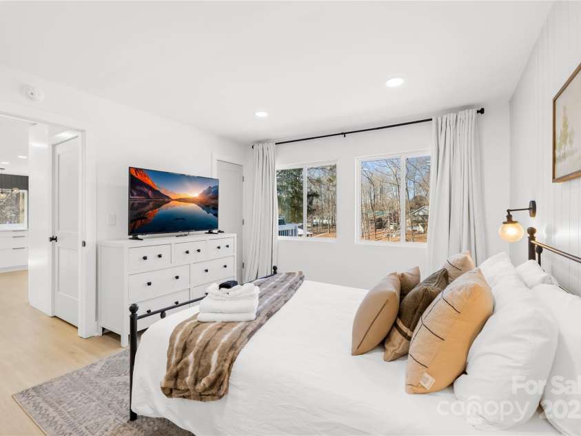 126 Abbey Lane, Mount Gilead, NC 27306.  MLS# CAR4216588, YatesRealty ID 3995. 