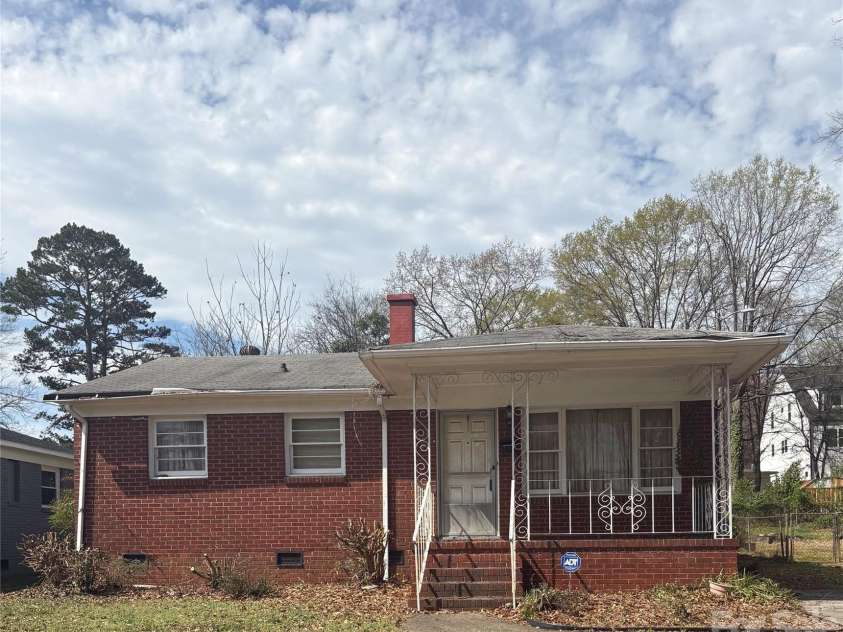1907 Jennings Street, Charlotte, NC 28216.  MLS# CAR4342400, YatesRealty ID 3995. 