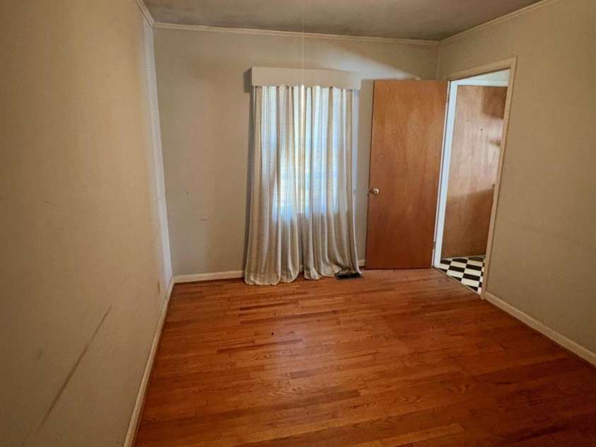 1907 Jennings Street, Charlotte, NC 28216.  MLS# CAR4342400, YatesRealty ID 3995. 