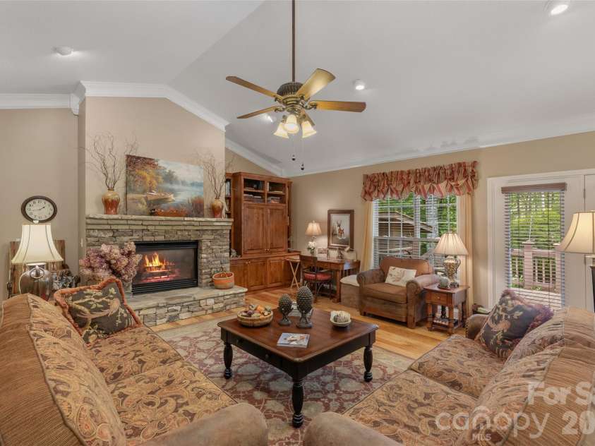 141 Dolly Lane, Highlands, NC 28741.  MLS# CAR4403878, YatesRealty ID 39950. 