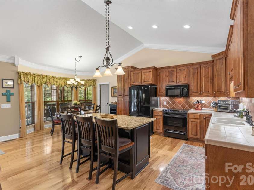 141 Dolly Lane, Highlands, NC 28741.  MLS# CAR4403878, YatesRealty ID 39950. 