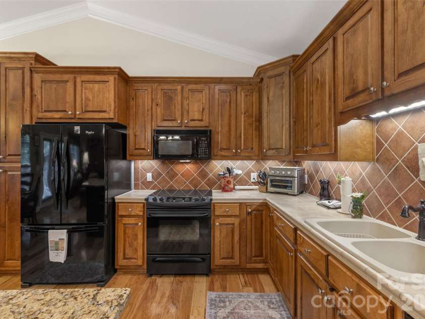 141 Dolly Lane, Highlands, NC 28741.  MLS# CAR4403878, YatesRealty ID 39950. 