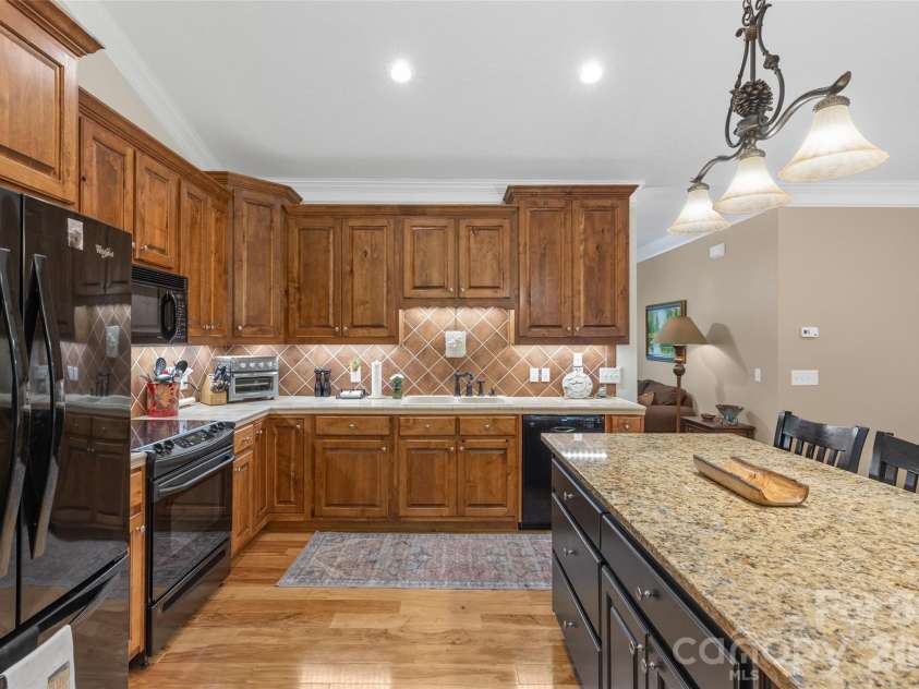 141 Dolly Lane, Highlands, NC 28741.  MLS# CAR4403878, YatesRealty ID 39950. 