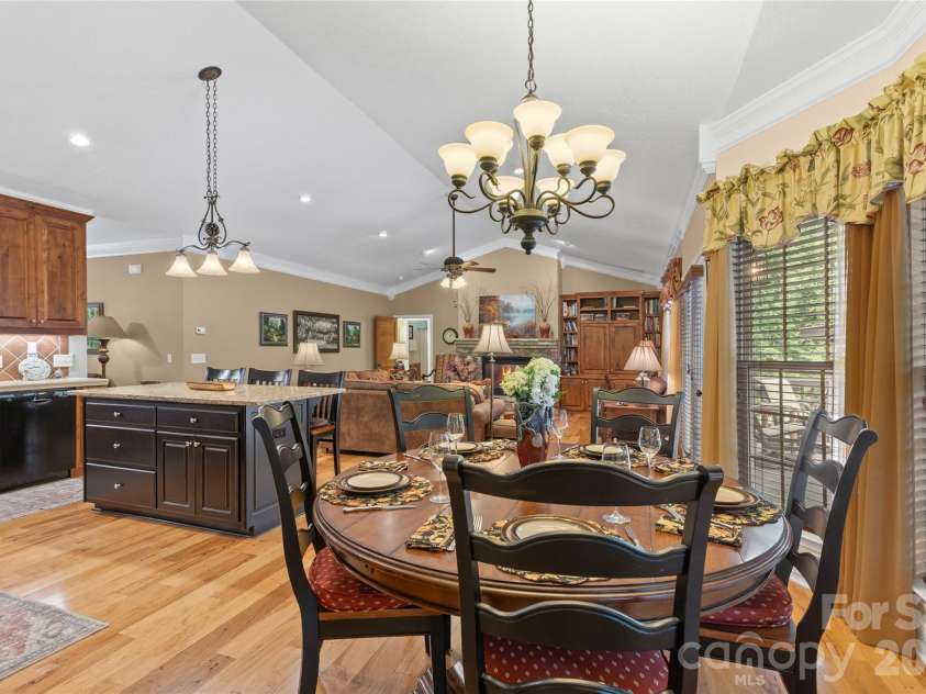 141 Dolly Lane, Highlands, NC 28741.  MLS# CAR4403878, YatesRealty ID 39950. 