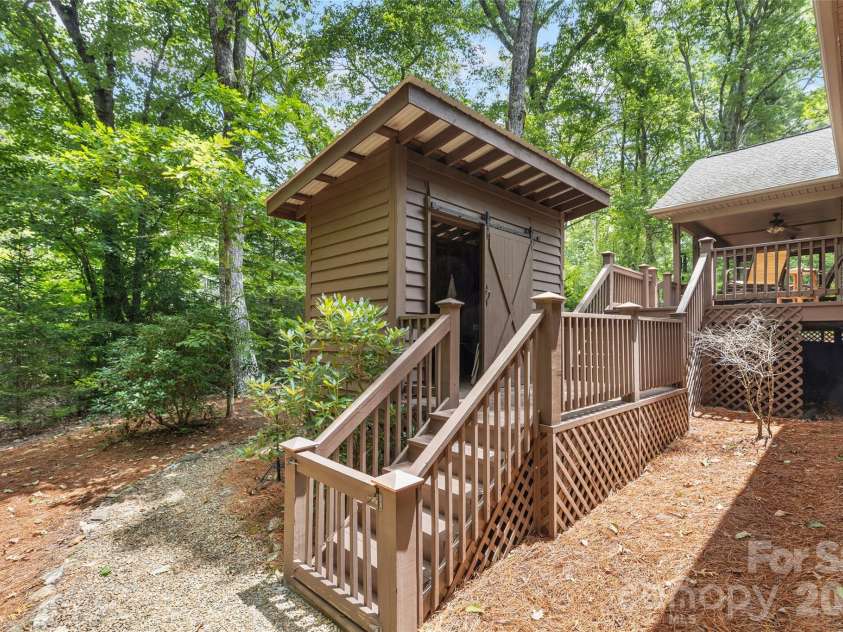 141 Dolly Lane, Highlands, NC 28741.  MLS# CAR4403878, YatesRealty ID 39950. 