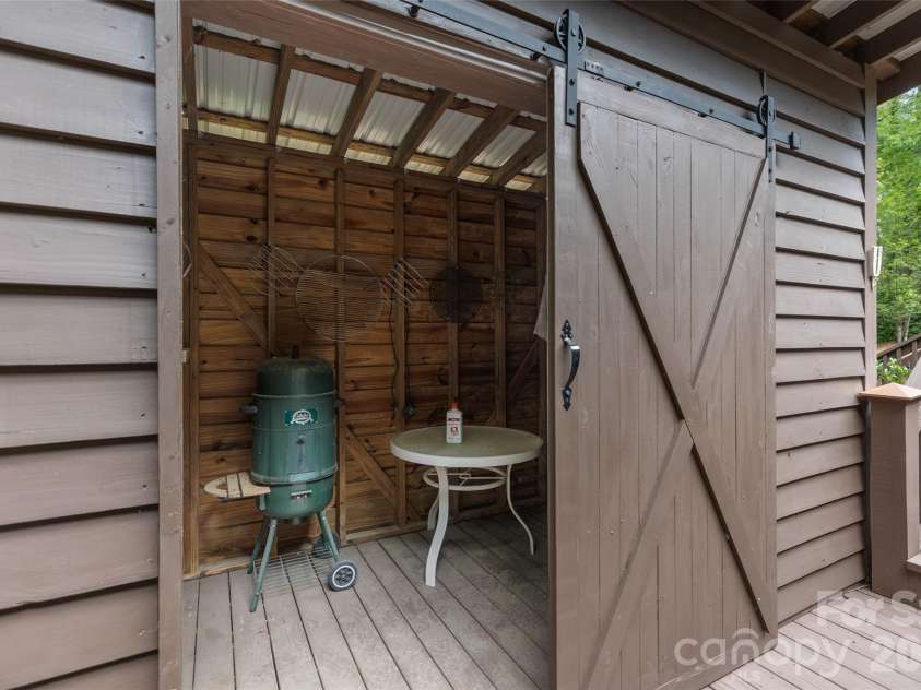 141 Dolly Lane, Highlands, NC 28741.  MLS# CAR4403878, YatesRealty ID 39950. 
