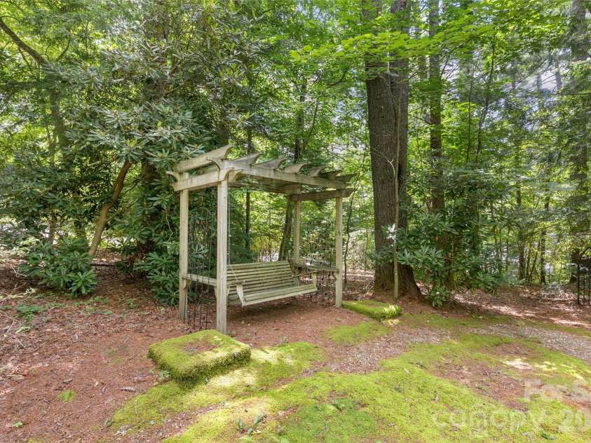 141 Dolly Lane, Highlands, NC 28741.  MLS# CAR4403878, YatesRealty ID 39950. 
