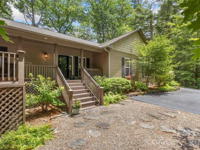 141 Dolly Lane, Highlands, NC 28741.  MLS# CAR4403878, YatesRealty ID 39950. 