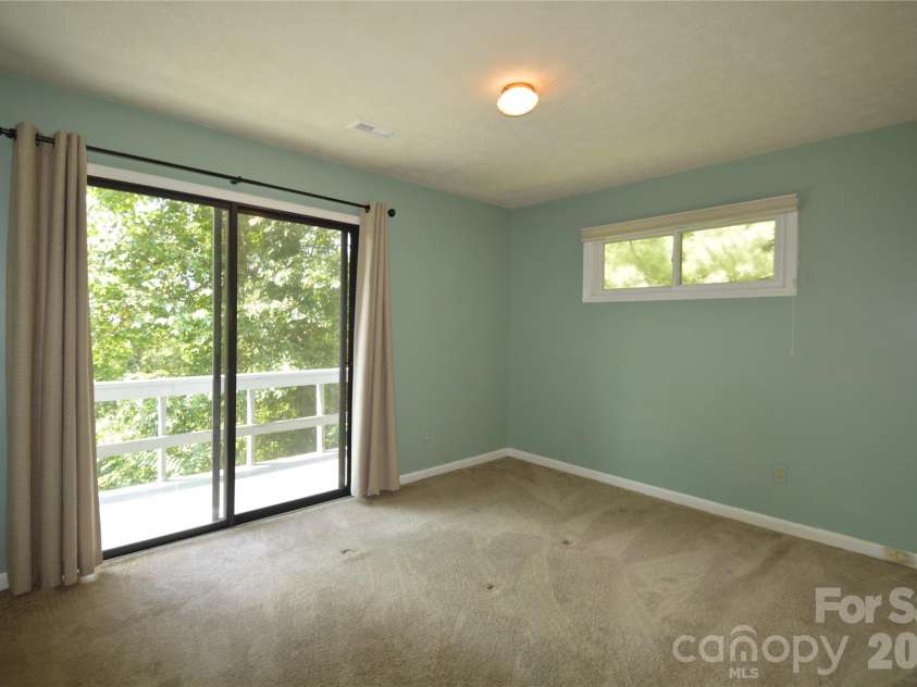 184 Laurel Road, Arden, NC 28704.  MLS# CAR4405631, YatesRealty ID 39953. 