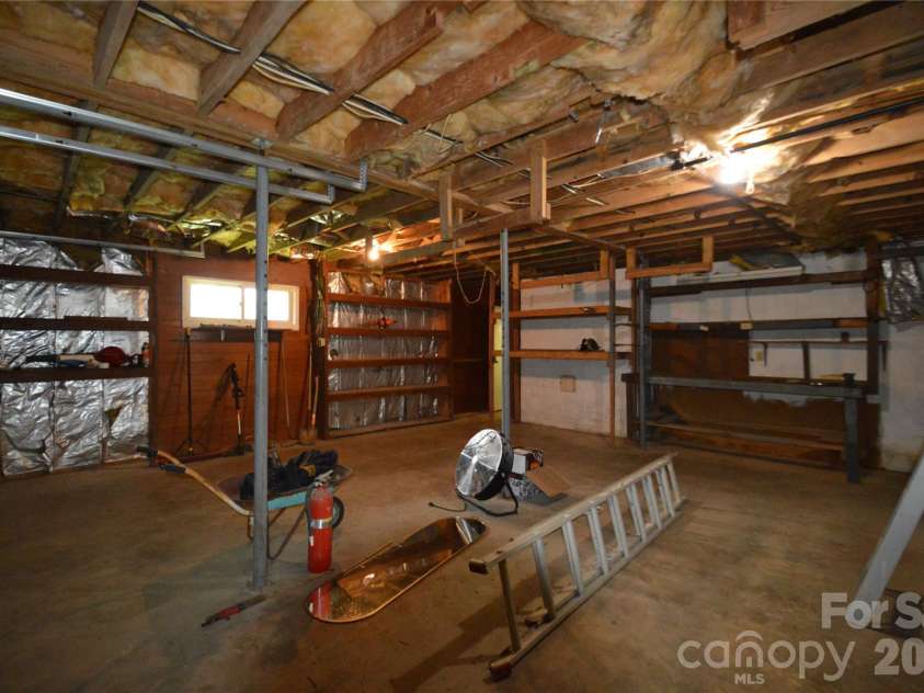 184 Laurel Road, Arden, NC 28704.  MLS# CAR4405631, YatesRealty ID 39953. 