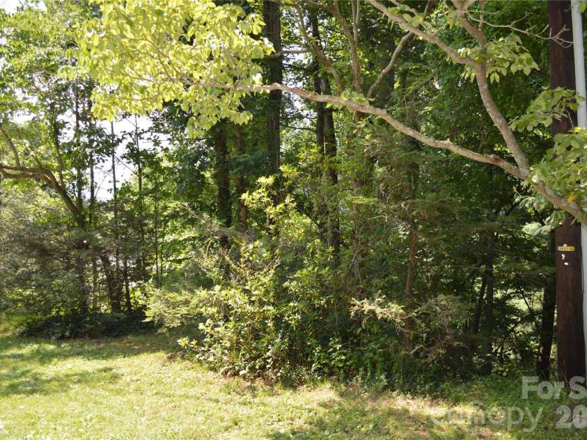 184 Laurel Road, Arden, NC 28704.  MLS# CAR4405631, YatesRealty ID 39953. 