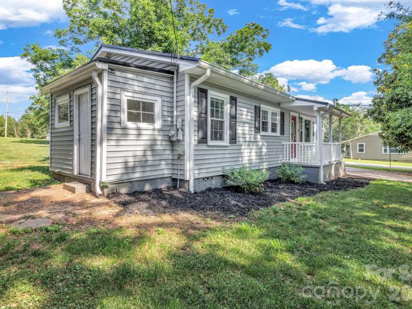 137 J E Morrow Street, Forest City, NC 28043.  MLS# CAR4393580, YatesRealty ID 39955. 