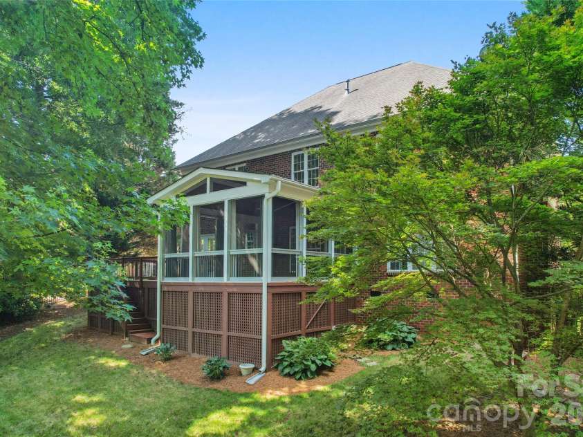 9727 Devonshire Drive, Huntersville, NC 28078.  MLS# CAR4398845, YatesRealty ID 39956. Exterior back.