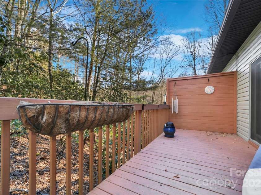 4 Unoga Court, Brevard, NC 28712.  MLS# CAR4332494, YatesRealty ID 3996. Privacy wall on deck.
