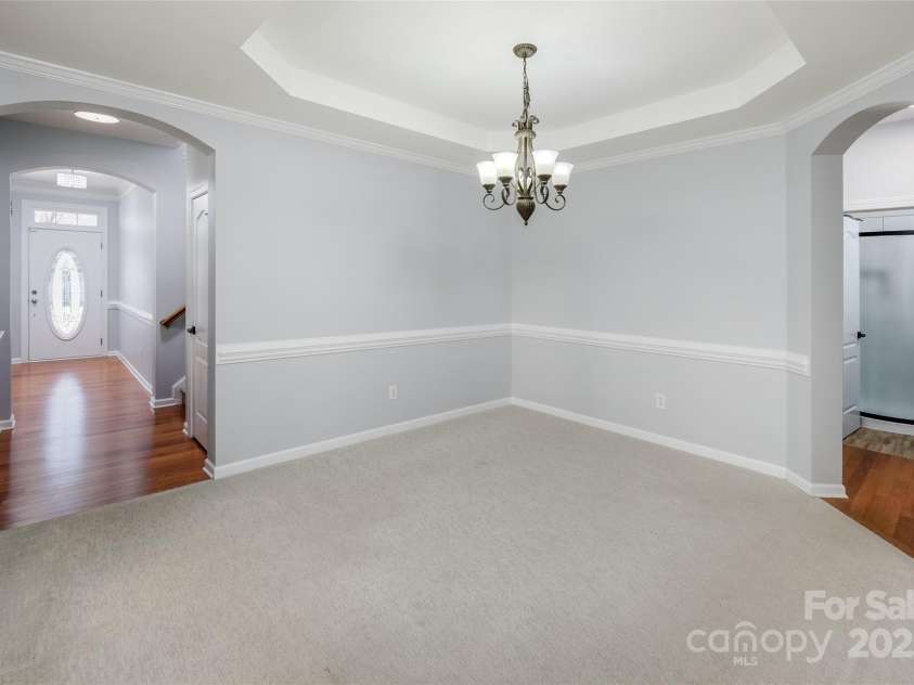 5726 Cactus Valley Road, Charlotte, NC 28277.  MLS# CAR4216456, YatesRealty ID 3996. Formal Dining