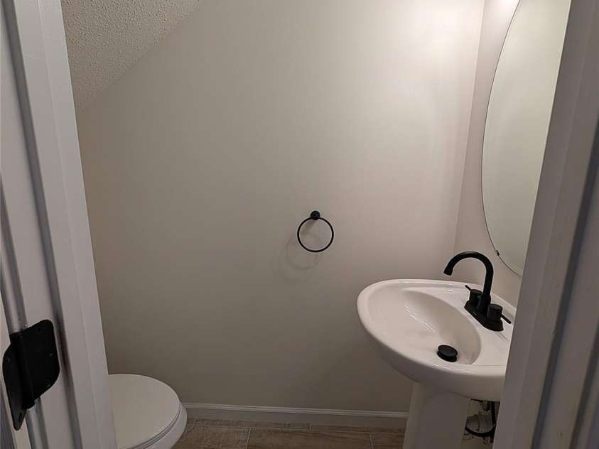 417 Scarlett Lane, Fort Mill, SC 29715.  MLS# CAR4404012, YatesRealty ID 39960. Half Bath
