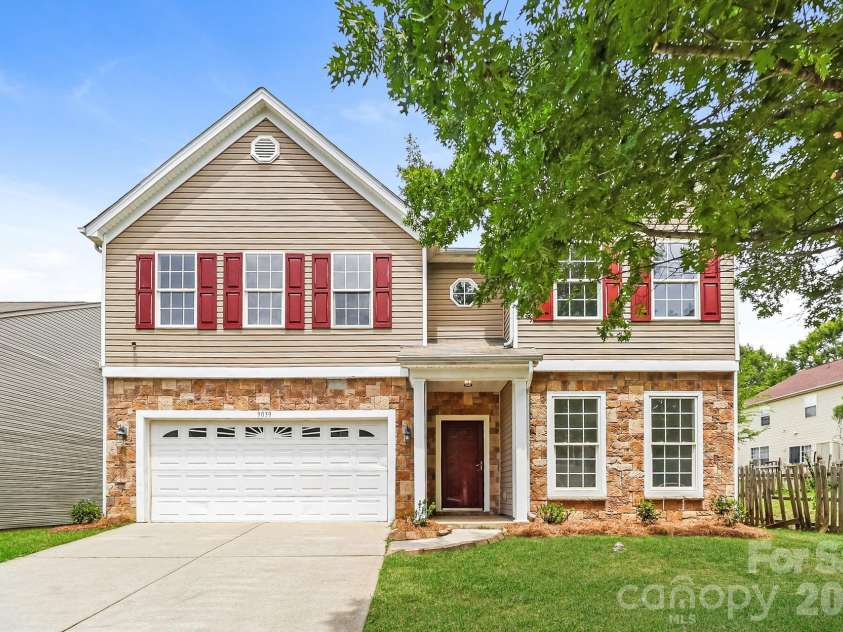 9039 Goldfields Drive, Charlotte, NC 28227.  MLS# CAR4397588, YatesRealty ID 39962. 