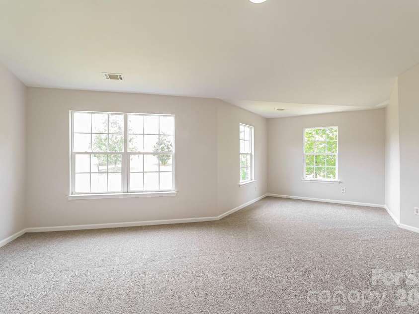 9039 Goldfields Drive, Charlotte, NC 28227.  MLS# CAR4397588, YatesRealty ID 39962. 
