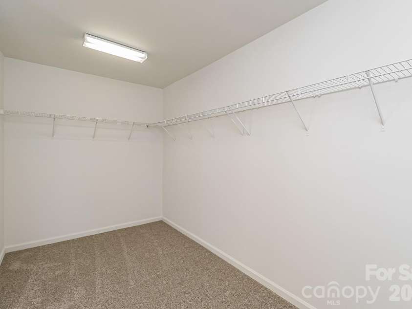 9039 Goldfields Drive, Charlotte, NC 28227.  MLS# CAR4397588, YatesRealty ID 39962. 