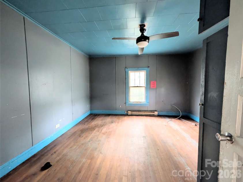109 Carlton Drive, Cherryville, NC 28021.  MLS# CAR4407803, YatesRealty ID 39963. 